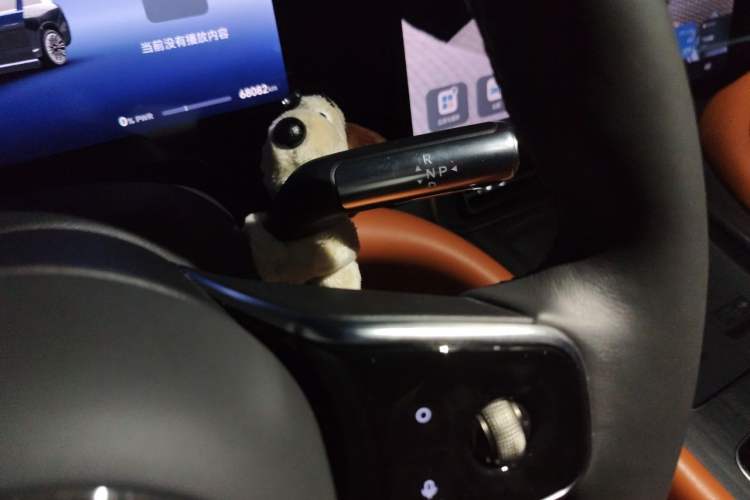 Used Hima AITO M9 2024 Range-Extended Ultra Version 42 kWh 6-Seater Model Gear Lever