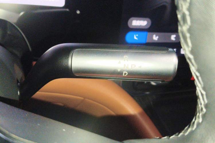 Used Hima AITO M9 2024 All-Electric Ultra Version 100 kWh 6-Seater Model Gear Lever