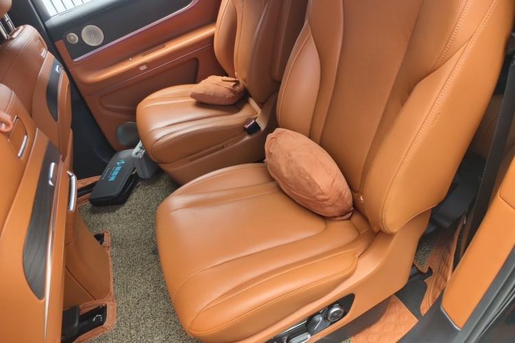 Used Hima AITO M9 2024 Range-Extended Max Edition 42 kWh 6-Seater Version Interior 4