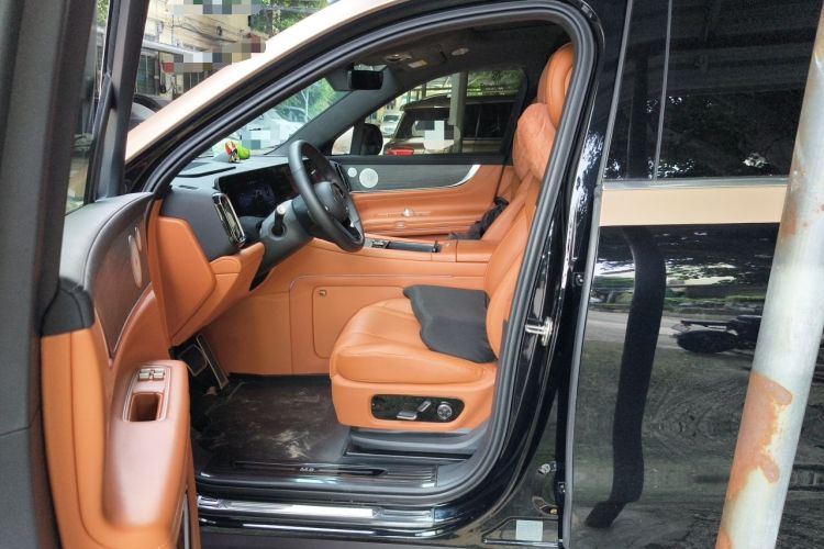 Used Hima AITO M9 2024 Range-Extended Ultra Version 42 kWh 6-Seater Model Left Front Seat