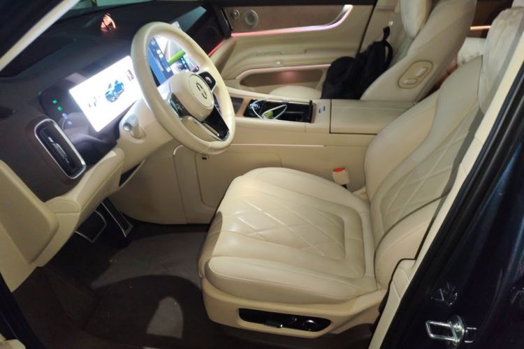 Used Hima AITO M9 2024 Range-Extended Ultra Version 42 kWh 6-Seater Model Left Front Seat