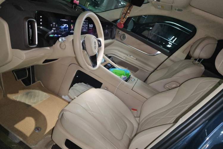 Used Hima AITO M9 2024 Range-Extended Ultra Version 42 kWh 6-Seater Model Left Front Seat