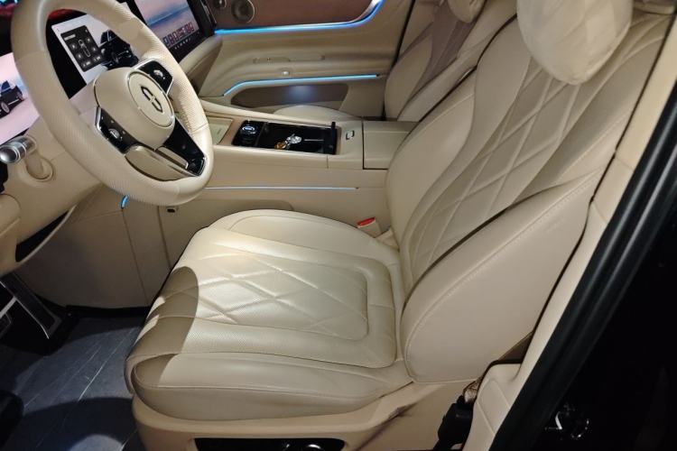 Used Hima AITO M9 2024 All-Electric Ultra Version 100 kWh 6-Seater Model Left Front Seat
