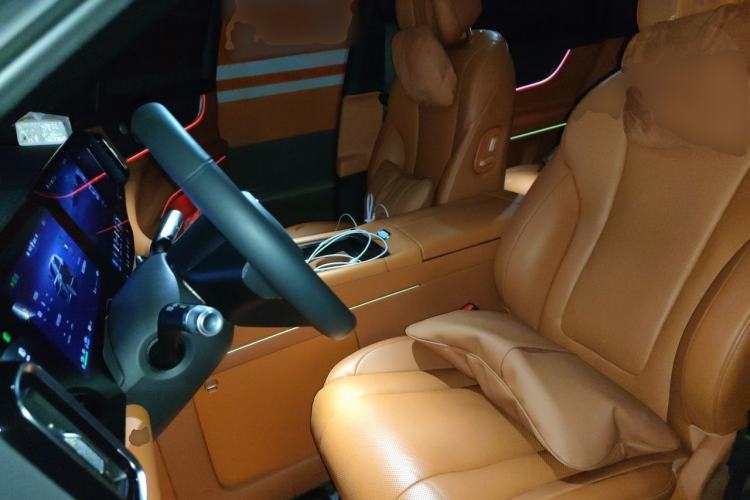 Used Hima AITO M9 2024 Range-Extended Ultra Version 42 kWh 6-Seater Model Left Front Seat