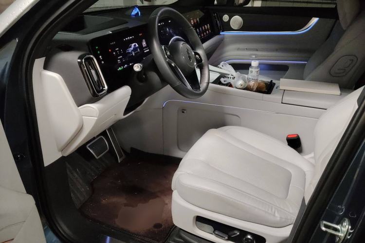 Used Hima AITO M9 2024 Range-Extended Max Edition 42 kWh 6-Seater Version Left Front Seat