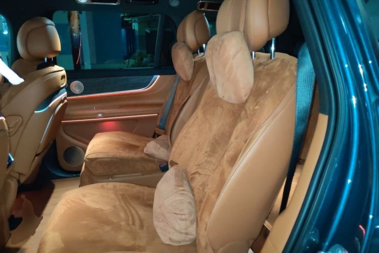Used Hima AITO M9 2024 Range-Extended Max Edition 42 kWh 6-Seater Version Left Rear Seat