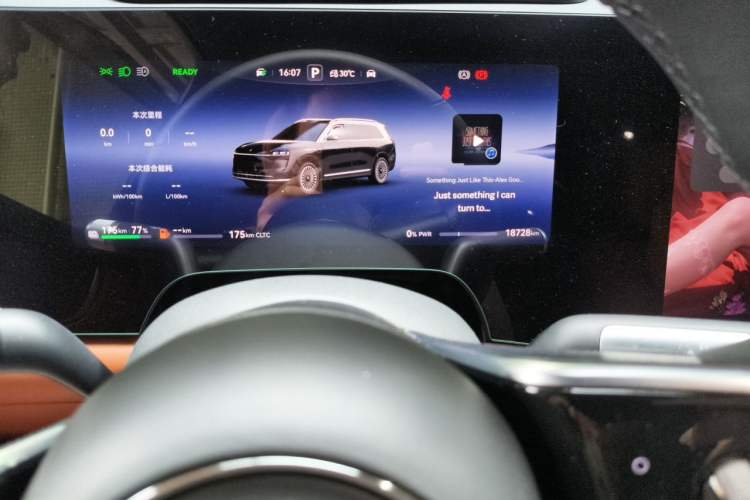 Used Hima AITO M9 2024 Range-Extended Ultra Version 42 kWh 6-Seater Model Odometer Close Up