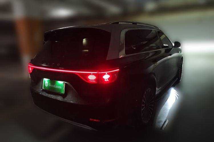 Used Hima AITO M9 2024 All-Electric Ultra Version 100 kWh 6-Seater Model Rear Right 45 Deg