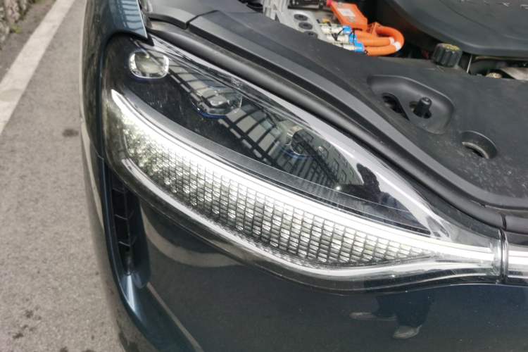 Used Hima AITO M9 2024 Range-Extended Ultra Version 42 kWh 6-Seater Model Right Front Headlight