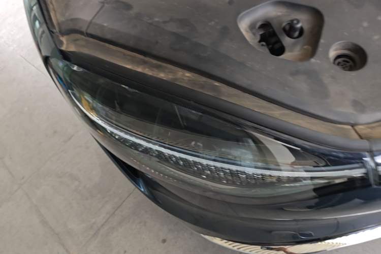 Used Hima AITO M9 2024 Range-Extended Ultra Version 42 kWh 6-Seater Model Right Front Headlight
