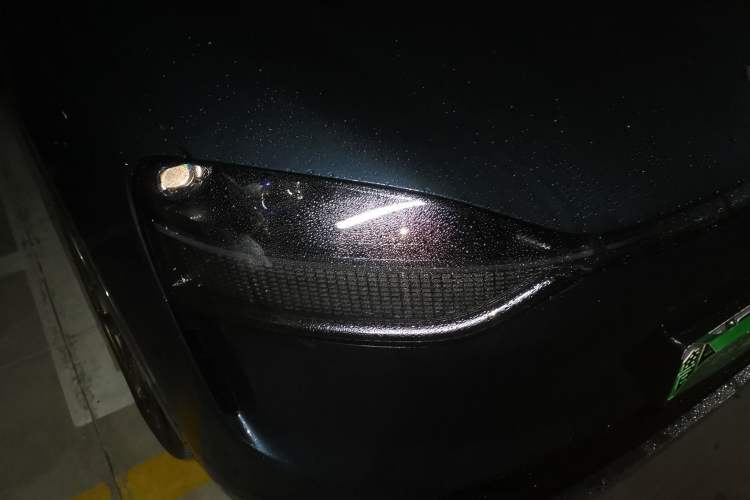 Used Hima AITO M9 2024 Range-Extended Max Edition 42 kWh 6-Seater Version Right Front Headlight