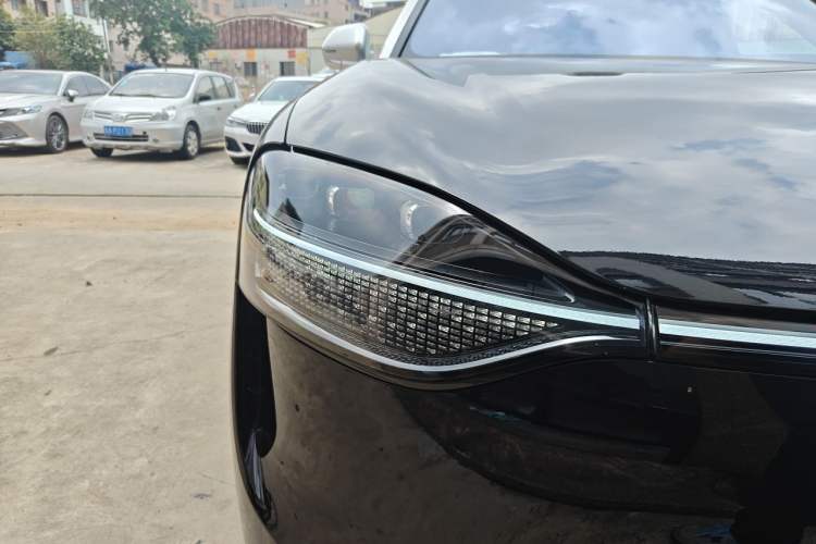 Used Hima AITO M9 2024 Range-Extended Ultra Version 42 kWh 6-Seater Model Right Front Headlight