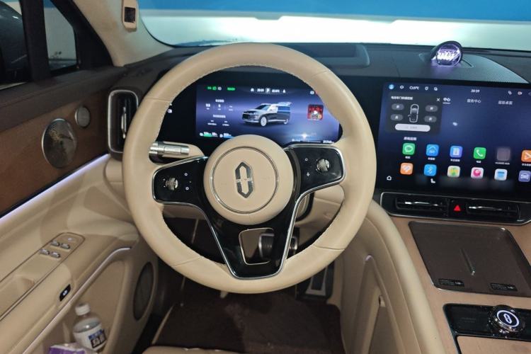 Used Hima AITO M9 2024 Range-Extended Ultra Version 42 kWh 6-Seater Model Steering Wheel