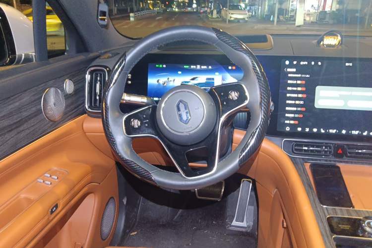 Used Hima AITO M9 2024 All-Electric Max Version 100 kWh 6-Seater Steering Wheel