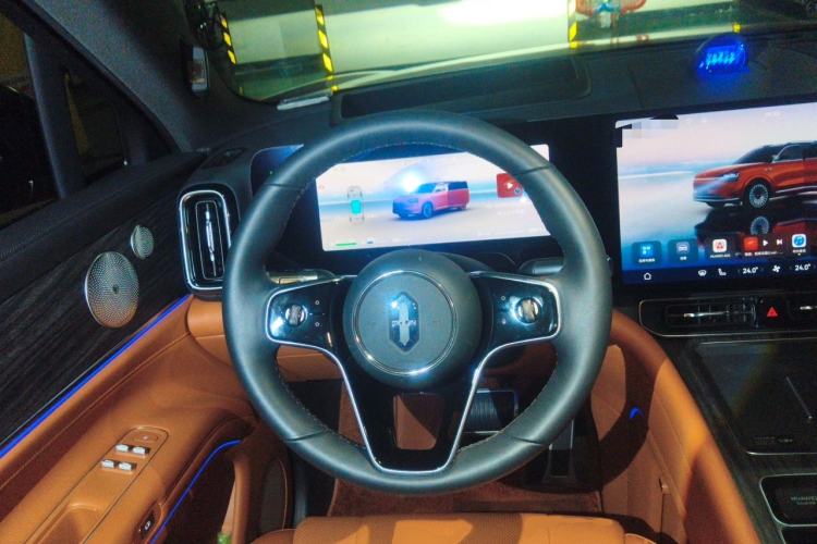 Used Hima AITO M9 2024 Range-Extended Ultra Version 52 kWh 6-Seater Model Steering Wheel