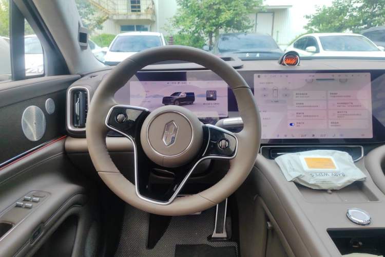 Used Hima AITO M9 2024 Range-Extended Ultra Version 52 kWh 5-Seater Model Steering Wheel
