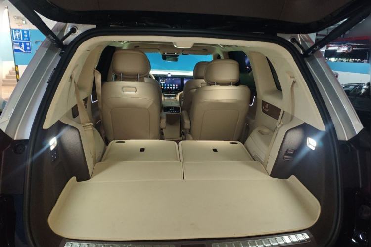 Used Hima AITO M9 2024 Range-Extended Ultra Version 42 kWh 6-Seater Model Trunk
