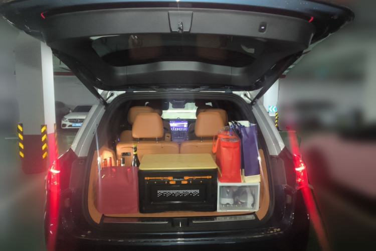 Used Hima AITO M9 2024 Range-Extended Ultra Version 52 kWh 6-Seater Model Trunk