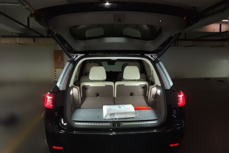 Used Hima AITO M9 2024 All-Electric Ultra Version 100 kWh 6-Seater Model Trunk