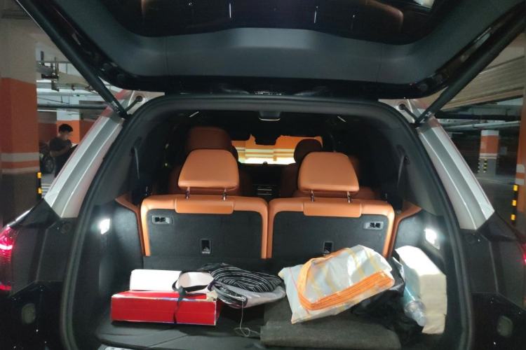 Used Hima AITO M9 2024 Range-Extended Ultra Version 42 kWh 6-Seater Model Trunk
