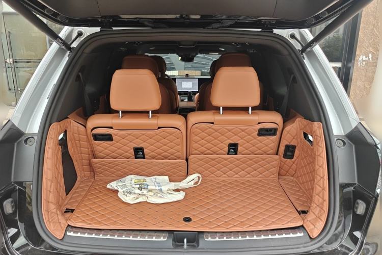 Used Hima AITO M9 2024 Range-Extended Ultra Version 42 kWh 6-Seater Model Trunk