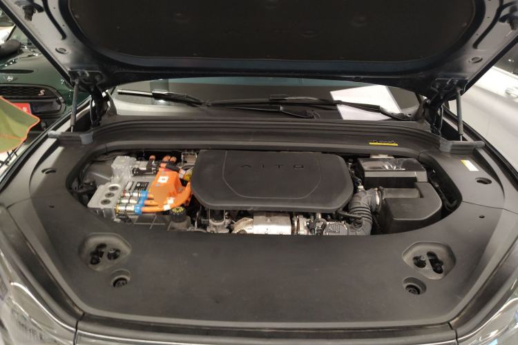 Used Hima AITO M9 2024 Range-Extended Ultra Version 42 kWh 6-Seater Model Engine Bay
