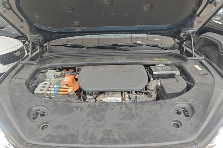 Used Hima AITO M9 2024 Range-Extended Ultra Version 42 kWh 6-Seater Model Engine Bay