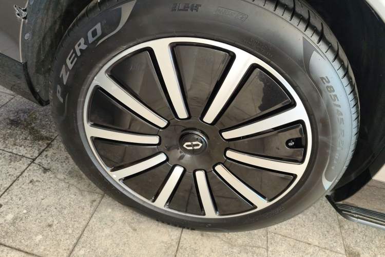 Used Hima AITO M9 2024 Range-Extended Max Edition 42 kWh 6-Seater Version Exterior 2