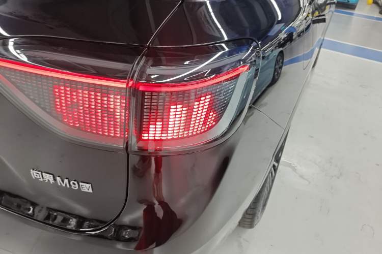 Used Hima AITO M9 2024 Range-Extended Ultra Version 42 kWh 6-Seater Model Exterior 6