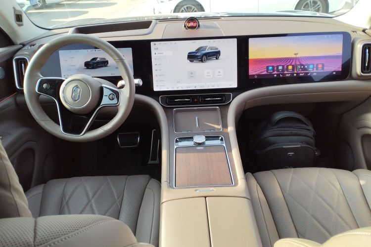 Used Hima AITO M9 2024 Range-Extended Ultra Version 52 kWh 5-Seater Model Interior 2