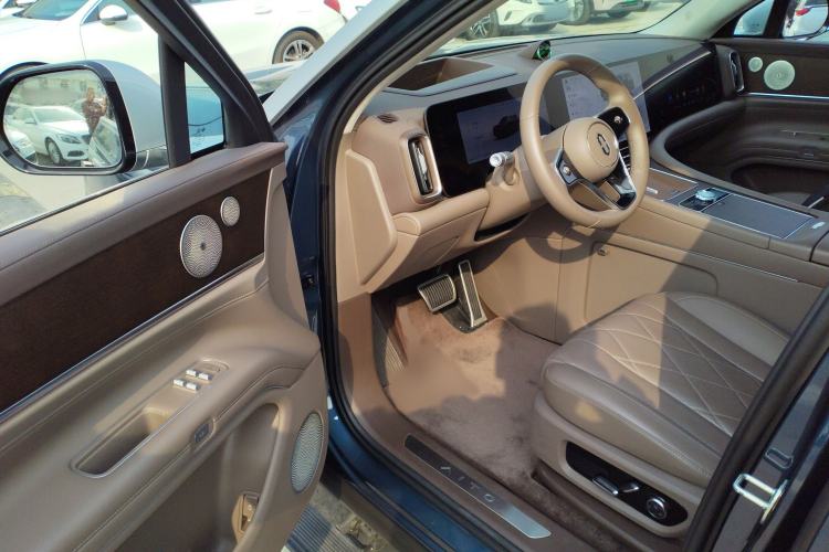 Used Hima AITO M9 2024 Range-Extended Ultra Version 52 kWh 5-Seater Model Interior 3