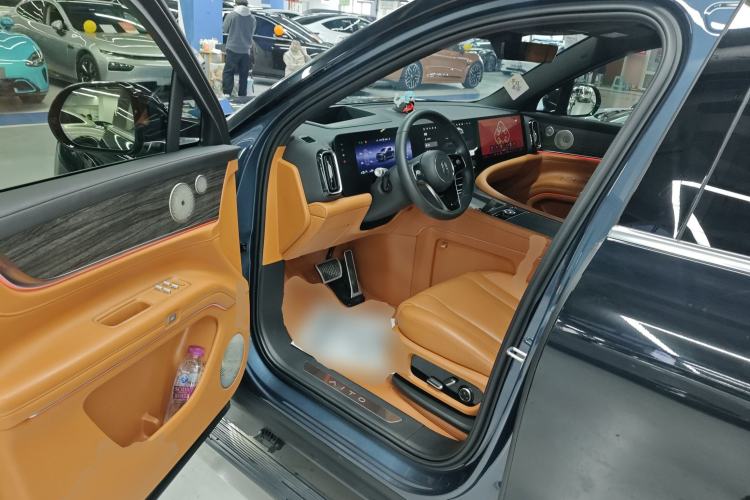 Used Hima AITO M9 2024 Range-Extended Ultra Version 42 kWh 6-Seater Model Interior 3