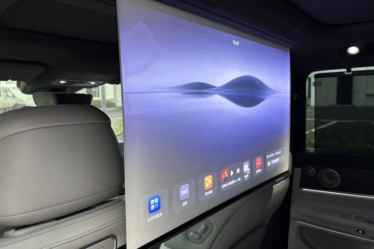 Used Hima AITO M9 2024 Range-Extended Ultra Version 42 kWh 6-Seater Model Interior 5
