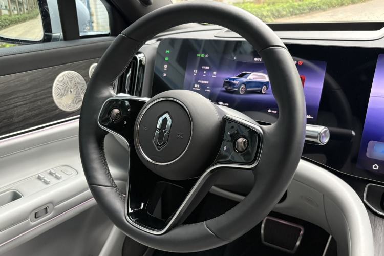 Used Hima AITO M9 2024 Range-Extended Ultra Version 42 kWh 6-Seater Model Interior 7