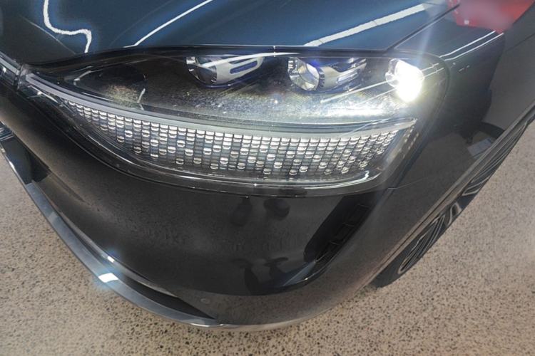 Used Hima AITO M9 2024 Range-Extended Ultra Version 42 kWh 6-Seater Model Left Front Headlight