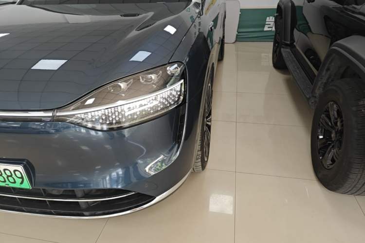 Used Hima AITO M9 2024 Range-Extended Ultra Version 42 kWh 6-Seater Model Left Front Headlight