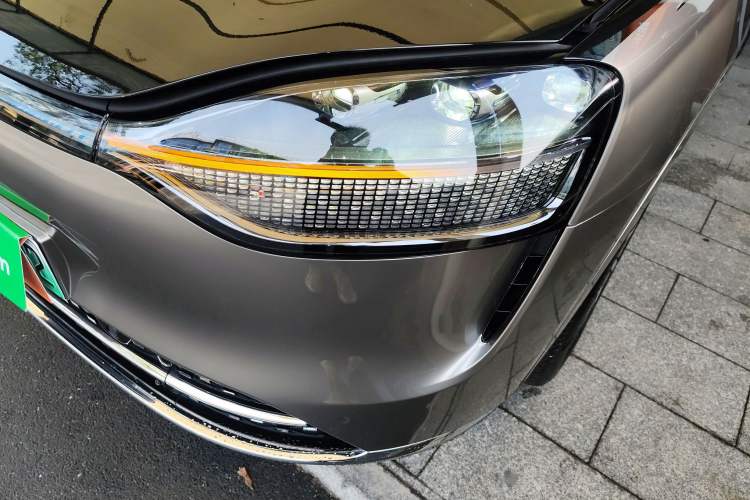 Used Hima AITO M9 2024 Range-Extended Max Edition 42 kWh 6-Seater Version Left Front Headlight