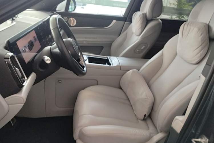 Used Hima AITO M9 2024 Range-Extended Ultra Version 42 kWh 6-Seater Model Left Front Seat