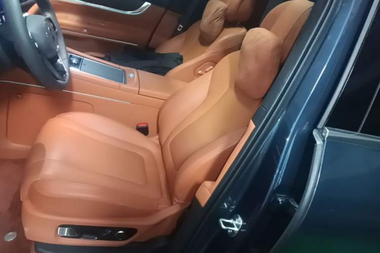 Used Hima AITO M9 2024 Range-Extended Max Edition 42 kWh 6-Seater Version Left Front Seat