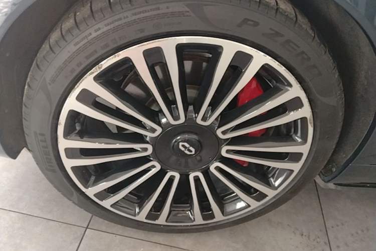 Used Hima AITO M9 2024 Range-Extended Ultra Version 42 kWh 6-Seater Model Left Front Wheel Hub