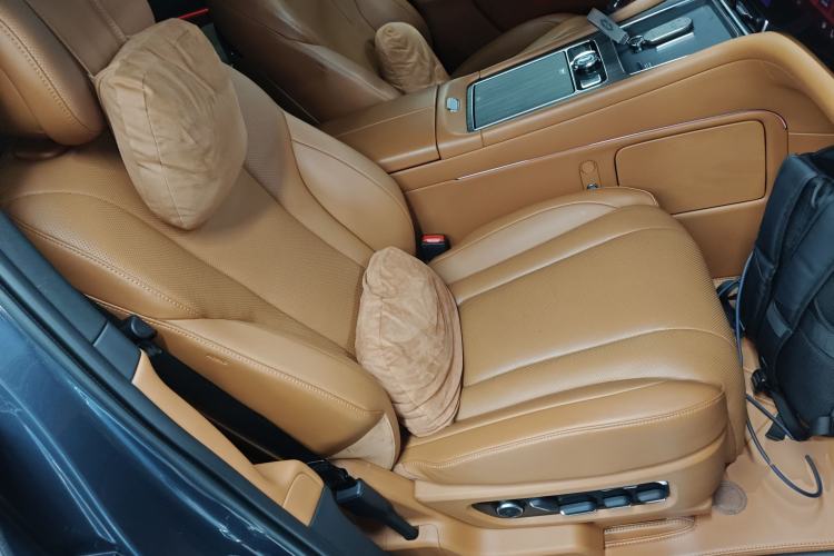 Used Hima AITO M9 2024 Range-Extended Ultra Version 42 kWh 6-Seater Model Right Front Seat