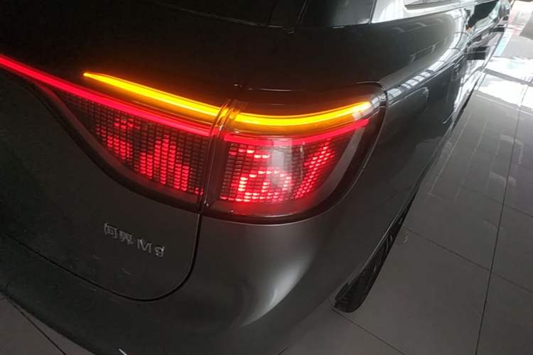 Used Hima AITO M9 2024 Range-Extended Ultra Version 42 kWh 6-Seater Model Right Rear Taillight