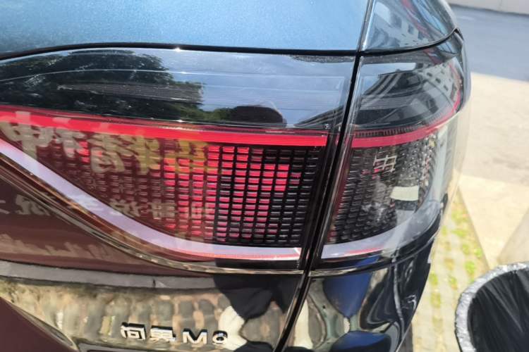 Used Hima AITO M9 2024 Range-Extended Ultra Version 42 kWh 6-Seater Model Right Rear Taillight