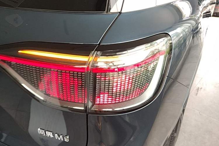 Used Hima AITO M9 2024 Range-Extended Ultra Version 42 kWh 6-Seater Model Right Rear Taillight
