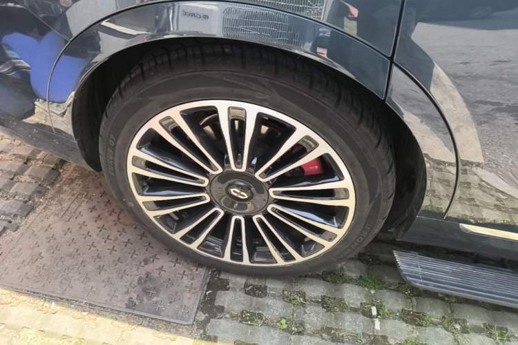 Used Hima AITO M9 2024 Range-Extended Ultra Version 42 kWh 6-Seater Model Right Rear Wheel Hub