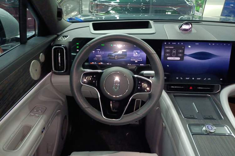Used Hima AITO M9 2024 Range-Extended Ultra Version 42 kWh 6-Seater Model Steering Wheel
