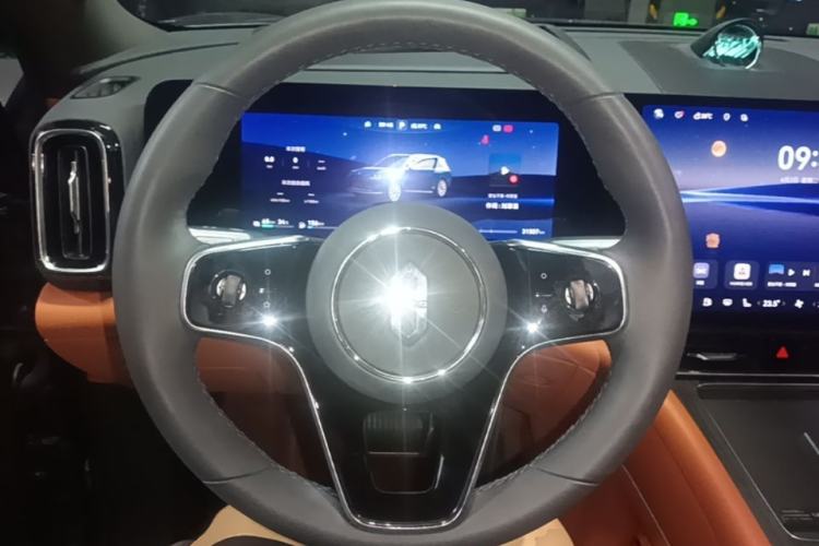 Used Hima AITO M9 2024 Range-Extended Max Edition 42 kWh 6-Seater Version Steering Wheel
