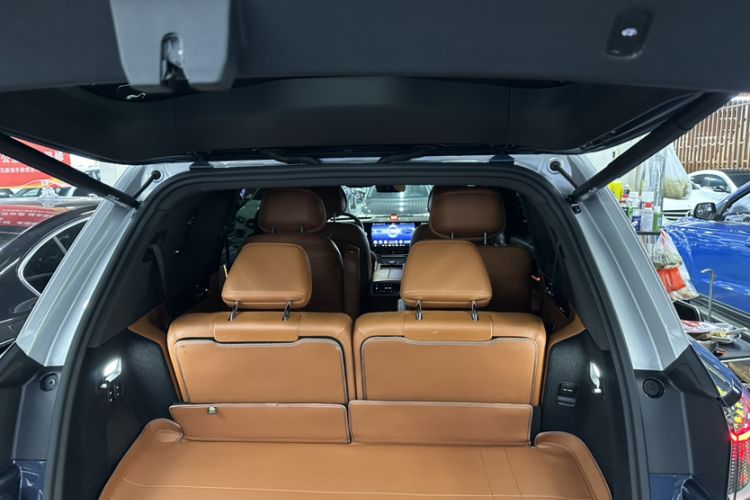 Used Hima AITO M9 2024 Range-Extended Ultra Version 42 kWh 6-Seater Model Trunk