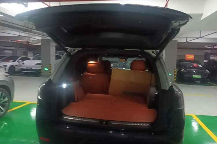 Used Hima AITO M9 2024 Range-Extended Max Edition 42 kWh 6-Seater Version Trunk
