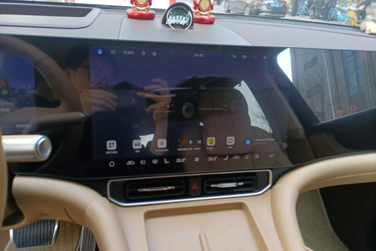Used Hima AITO M9 2024 Range-Extended Ultra Version 42 kWh 6-Seater Model Audio And AC Panel